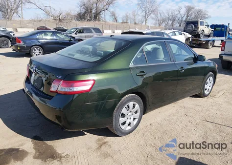 2010 Toyota Camry Le z USA, uszkodzony, nr VIN 4T4BF3EK2AR038408